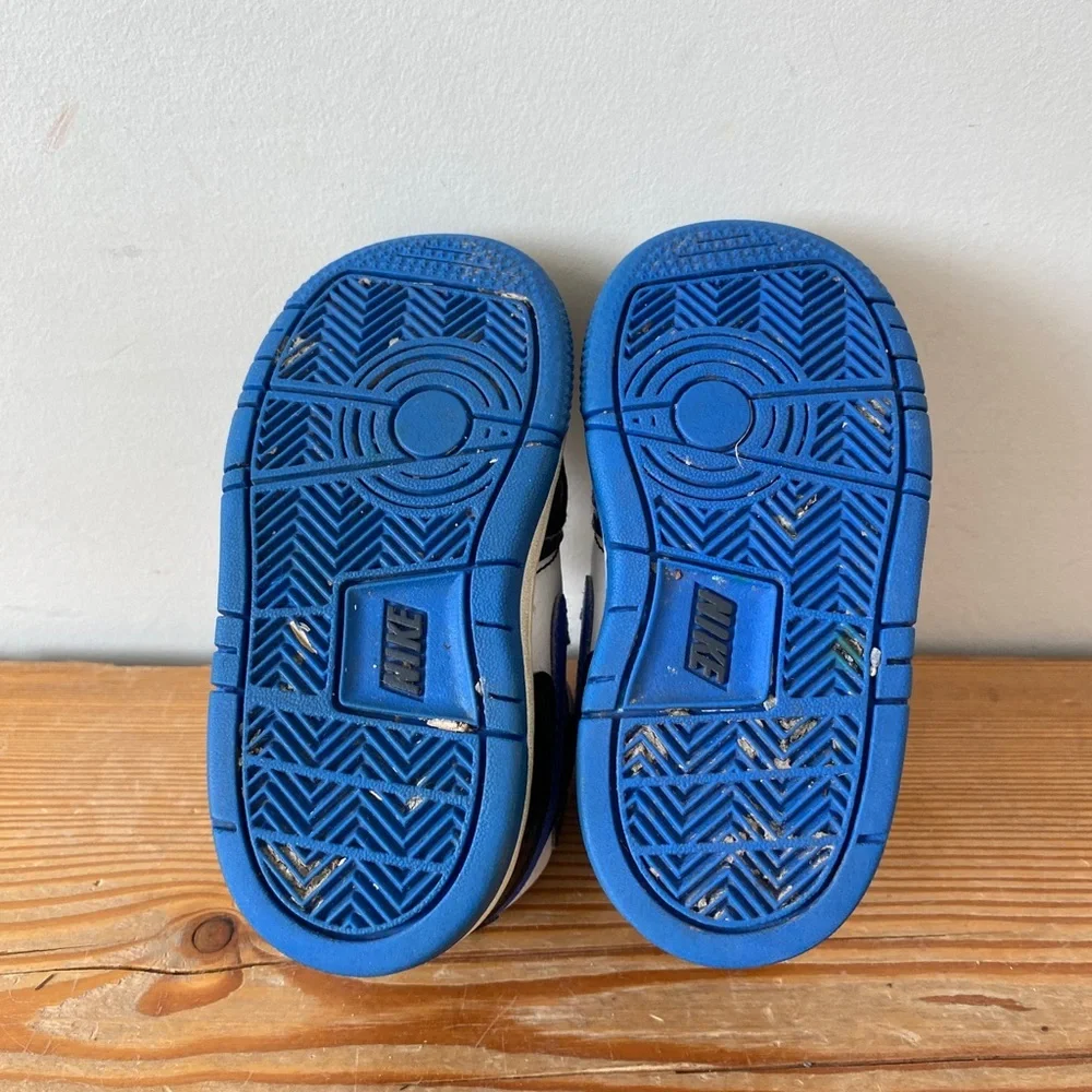 Nike 2012  Toddler Velcro Sneakers Sz 6C - Picture 5 of 7